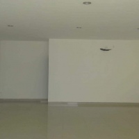Local 101 Ed.Dubai Av. Argelia  - Arriendo